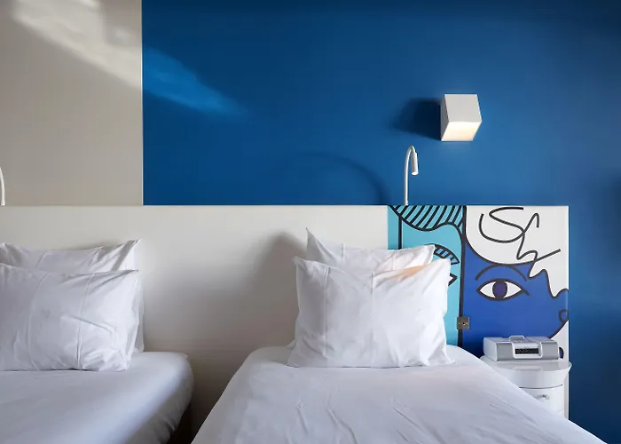 Napoleon 4* مينتون