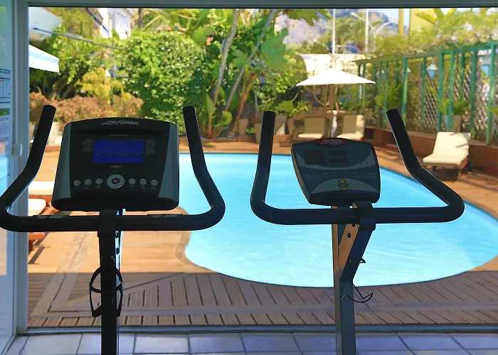 فندق Napoleon مينتون