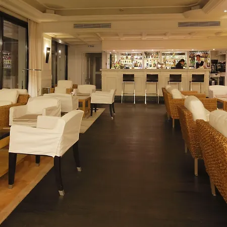 Napoleon 4* Ментона